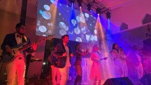 Grupo versátil en cancun